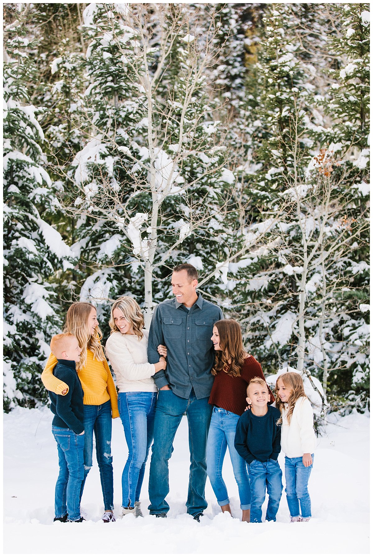 Snowy Utah Winter Family Photos | Utah Family Photographer | Rachel Lindsey Photography