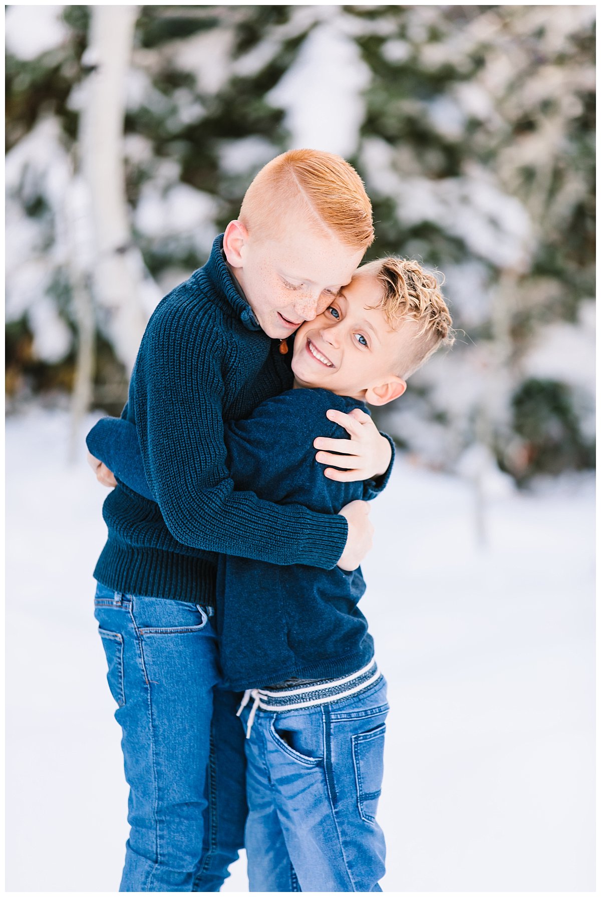 Snowy Utah Winter Family Photos | Utah Family Photographer | Rachel Lindsey Photography