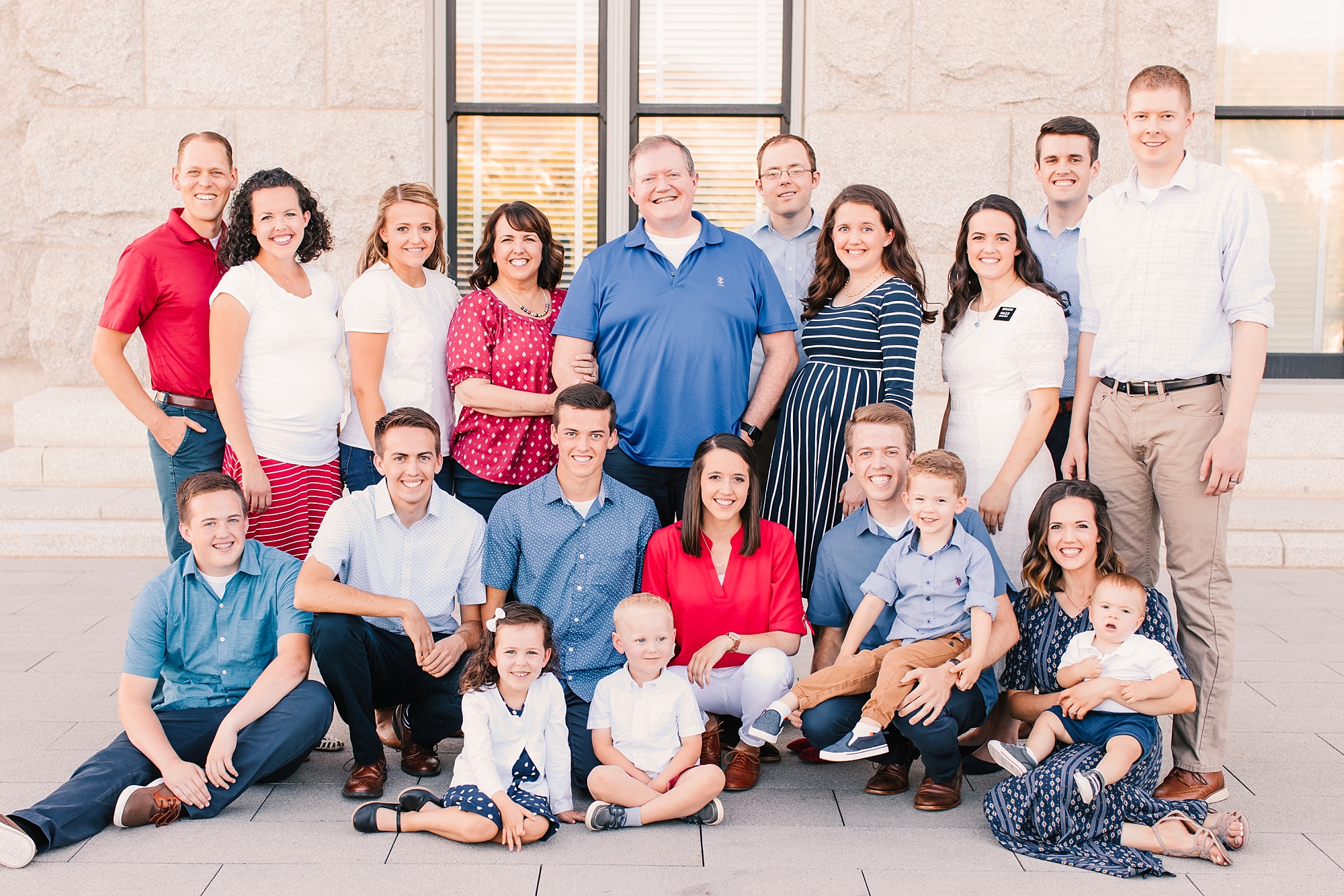 Extended Family Photo Session at the Utah State Capitol