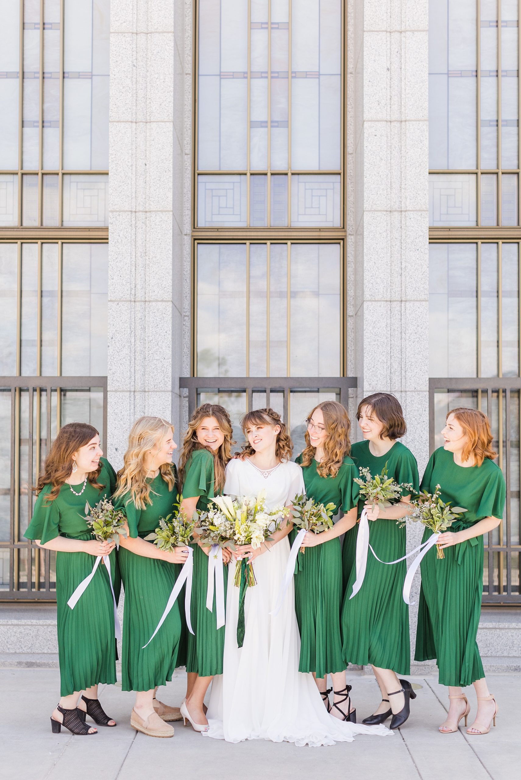 emerald wedding colors