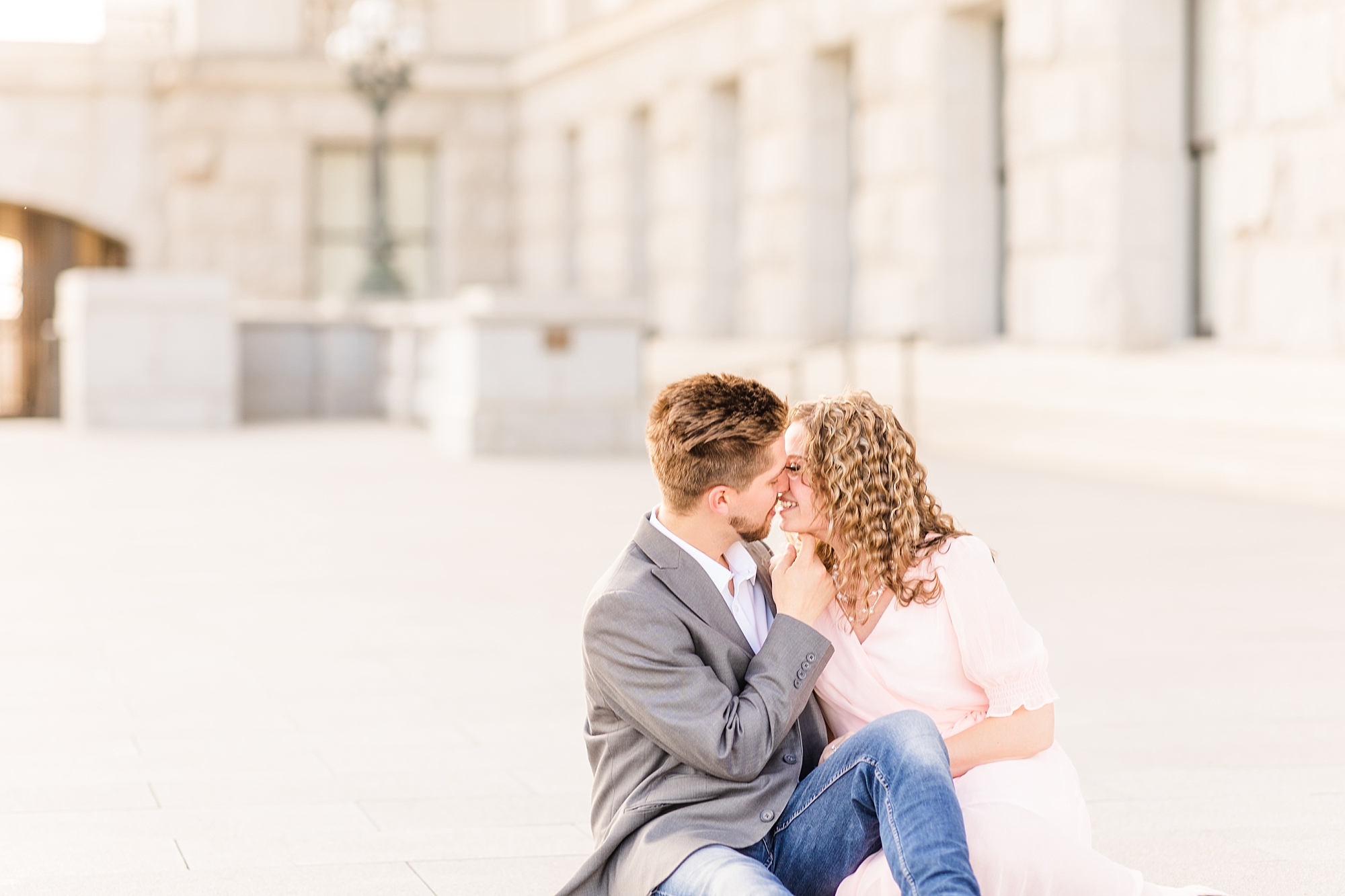 Elegant and romantic spring engagement session at the Utah State Capitol
