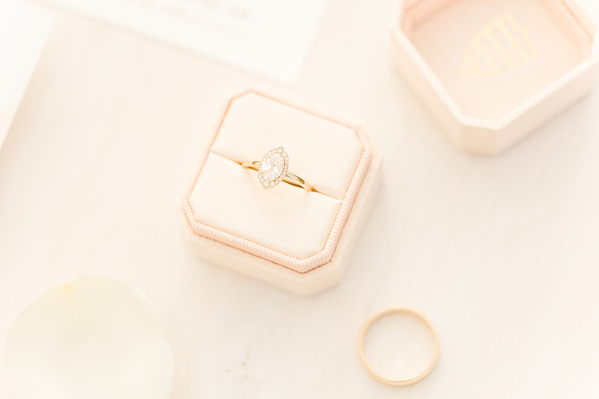Custom wedding rings and ring box